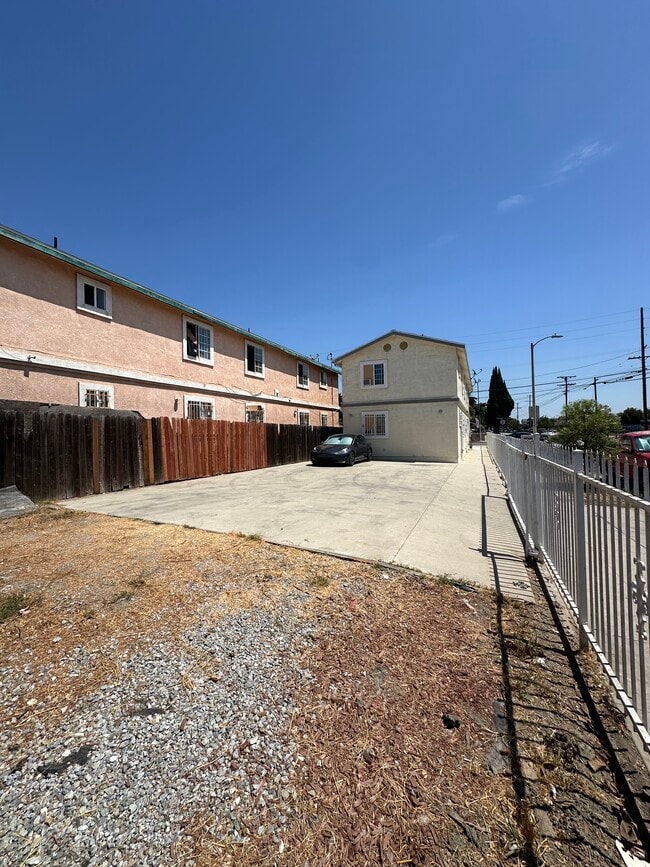 Photo - 10929 Compton Ave Unit 10931