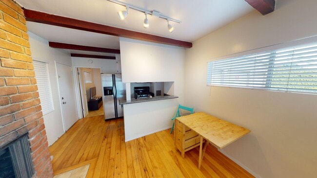 Building Photo - 733 Westbourne Dr Unit 735 1/2