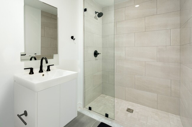 Photo - Miles at Harvard (Coliving)