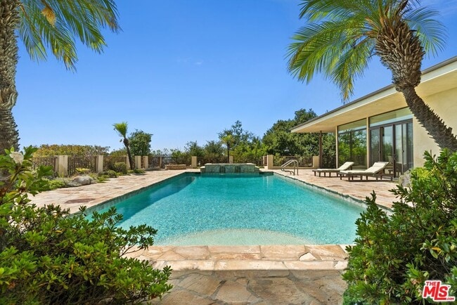 Photo - 1915 Carla Ridge