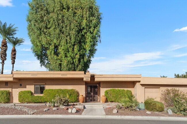 Photo - 42410 Adams St