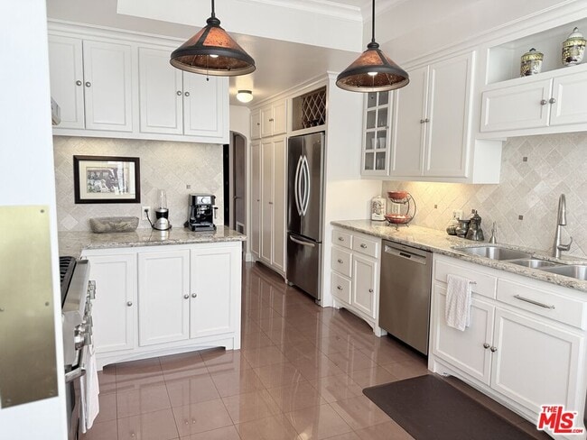 Photo - 1220 S Roxbury Dr Unit 204