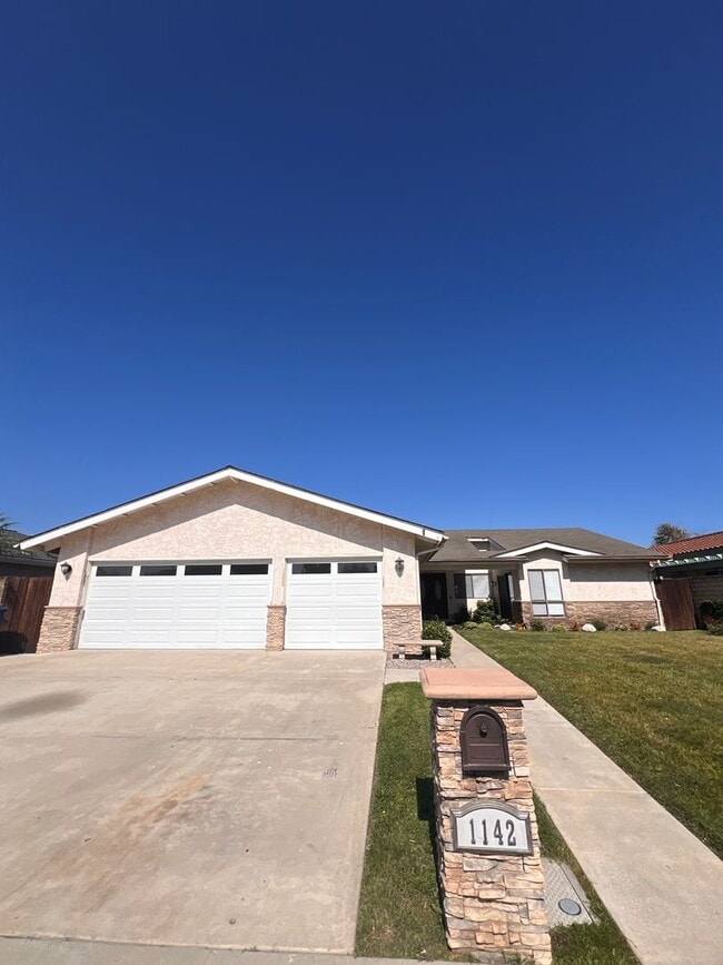 Photo - Camarillo - Single story, four bedroom, two bathroom home