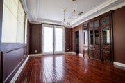 Photo - Exceptional estate Located In the highly desirable College Park Community.