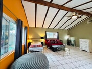 Photo - 8871 Belmont St