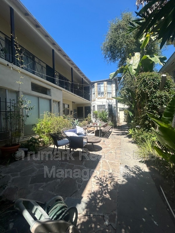 Photo - 3731 Los Feliz Blvd Unit 1/4