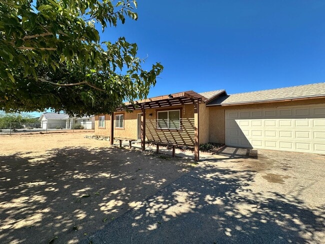 Photo - 21058 Wisteria St