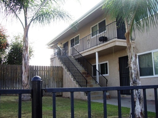 Photo - 1135 E Lexington Ave