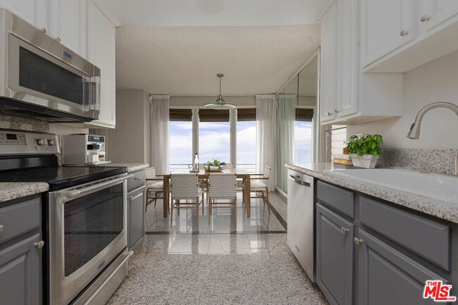 Photo - 18065 Coastline Dr Unit 3