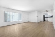 Photo - 744 S Windsor Blvd Unit 04