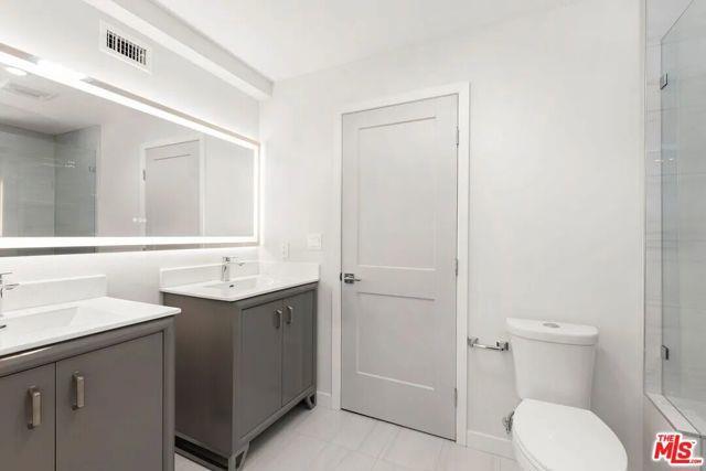 Building Photo - 849 N Alta Vista Blvd Unit 3