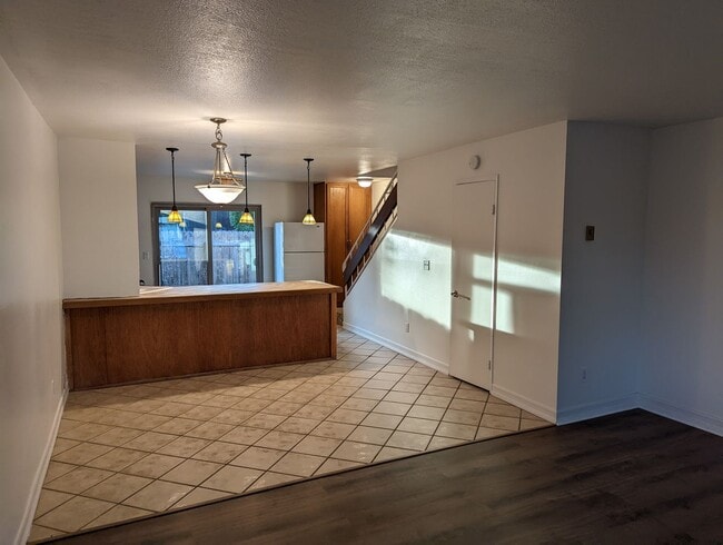 Photo - End unit 2 bedroom - Small Pets OK