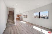 Photo - 406 1/2 N Kenmore Ave