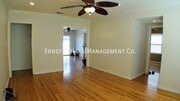 Photo - 2953 Silva St