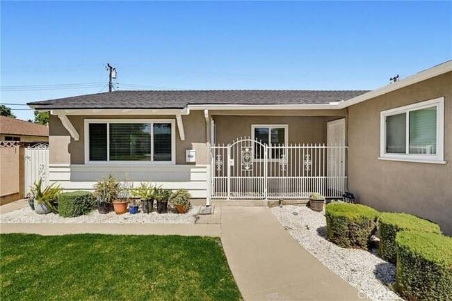 Photo - 14611 Ermita Ave