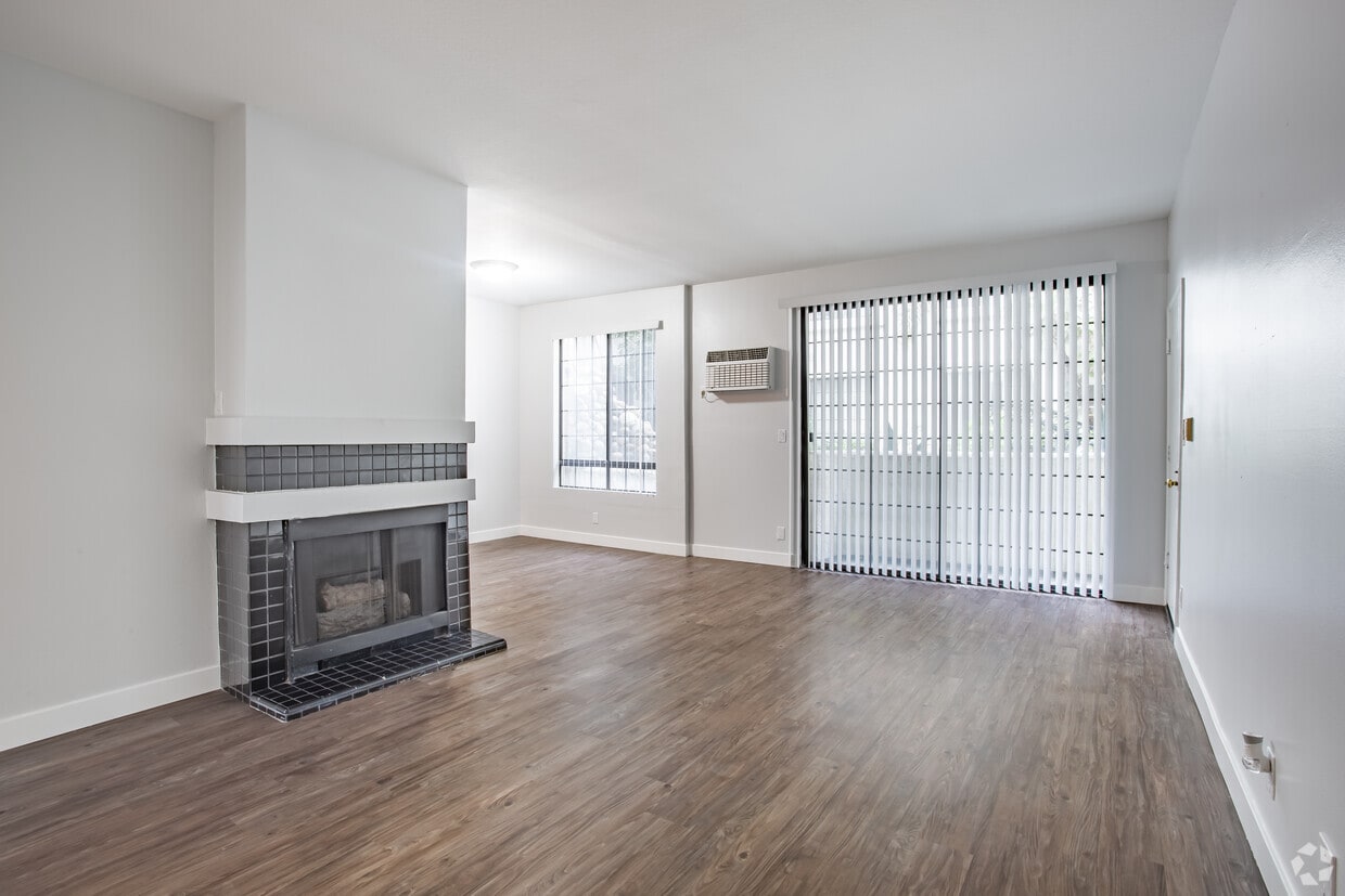 Floor Plan - 2 BED 2 BATH