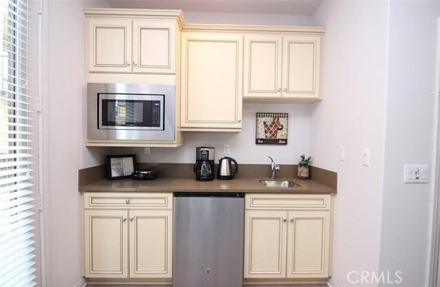 Photo - 1330 Clementine Way Unit A