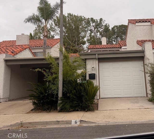 Building Photo - 6 Coral Tree Ln