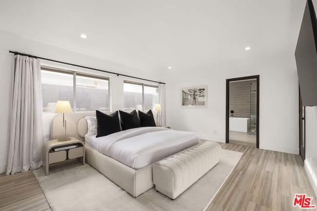 Photo - 9289 Swallow Dr