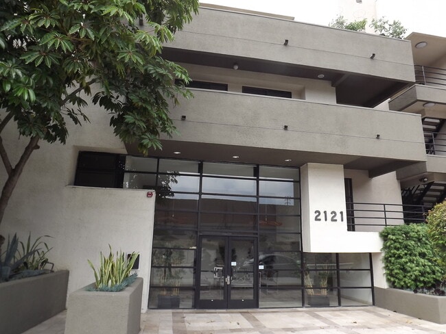 Building Photo - $3850 / 3br - Condo 3 beds 2 baths (West LA) Unit 312