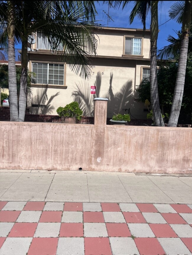 Photo - 2706 Glendale Blvd Unit 3