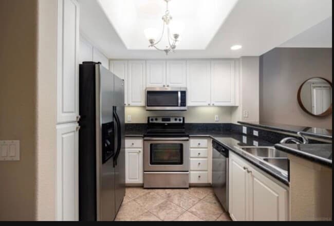 Building Photo - $2,950 - 1 Bed / 1 Bath Bottom Floor Beautiful Condo at Regents La Jolla Unit A107