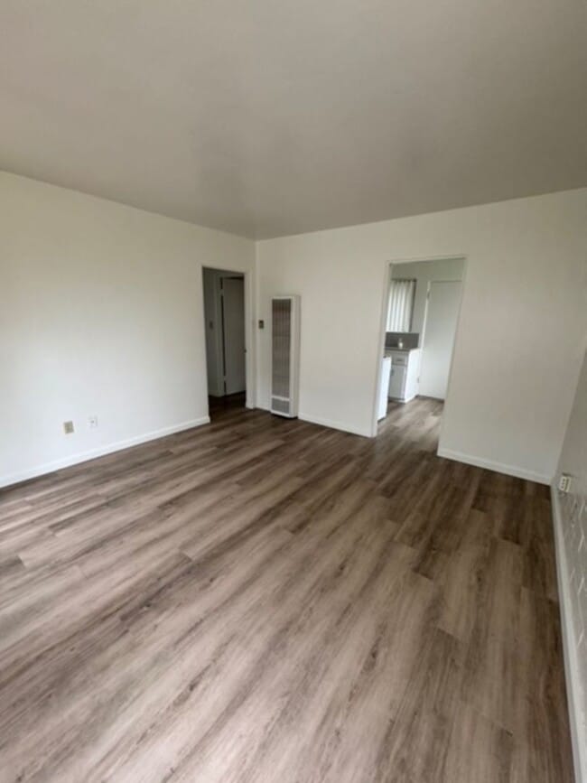 Photo - Oliver Ave | Relaxed Coastal Apartments in Pacific Beach – Easy Living Just Blocks from the Ocean! Unit 1436