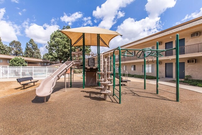 Photo - Hampshire Square Apartment Homes