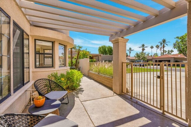 Photo - 48110 Cll Seranas