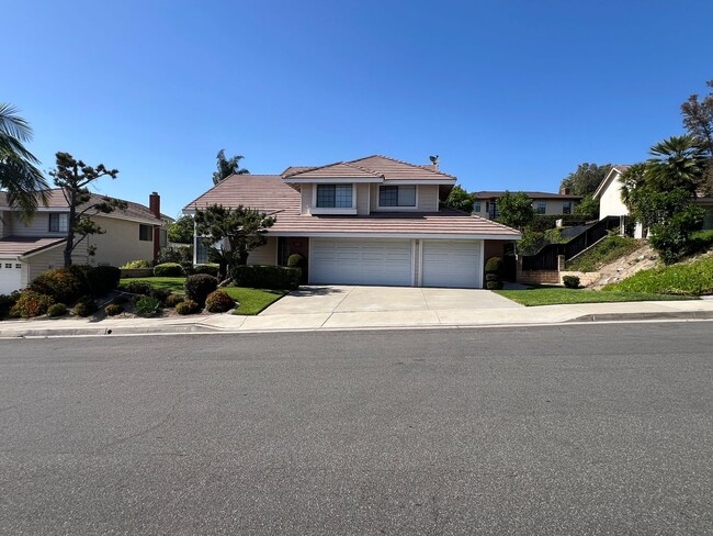 Photo - Orange - 4 Bed House for Lease - Pool & Spa - 3 Car. Gar.
