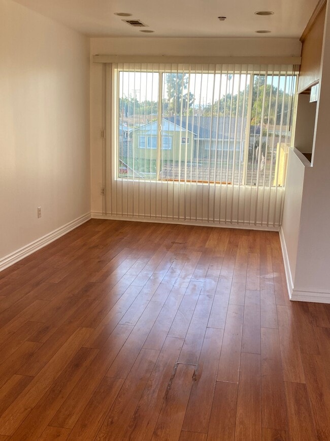 Photo - 174 W Linden Ave Unit #1