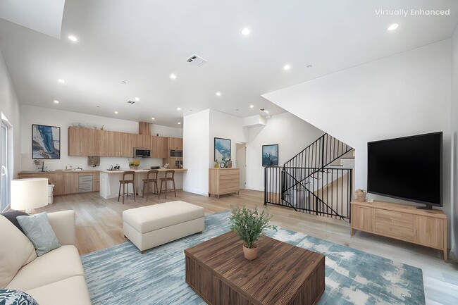 242 1/2 N Dillon St - 242 1/2 N Dillon St Apartment Unit 242 1/2 N Dillon