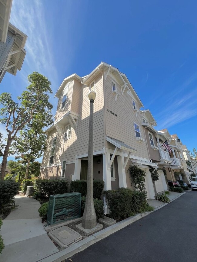 Spacious 1 Bedroom 1 1/2 Bathroom Townhome... - Spacious 1 Bedroom 1 1/2 Bathroom Townhome...