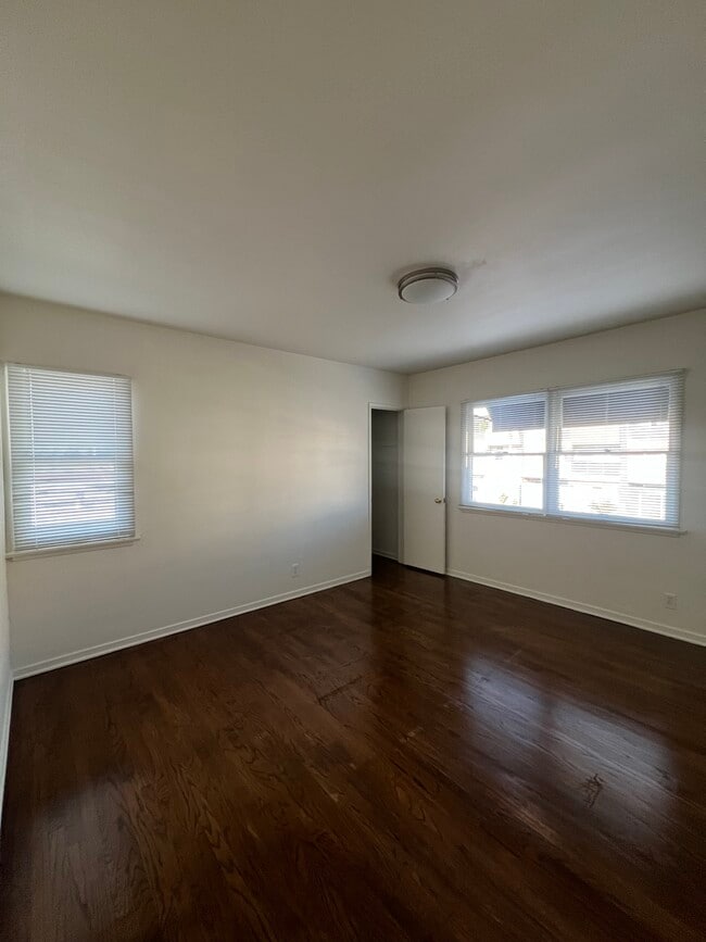 Photo - 2610-2612 Santa Monica Blvd