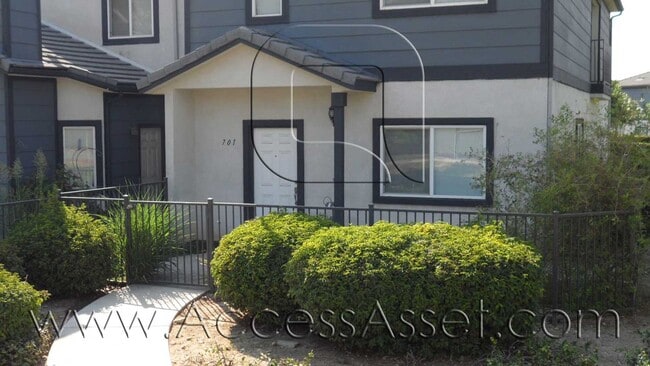 Photo - Gorgeous Condo in Prestigious Community With 2 Bed/2 Baths In Redlands!