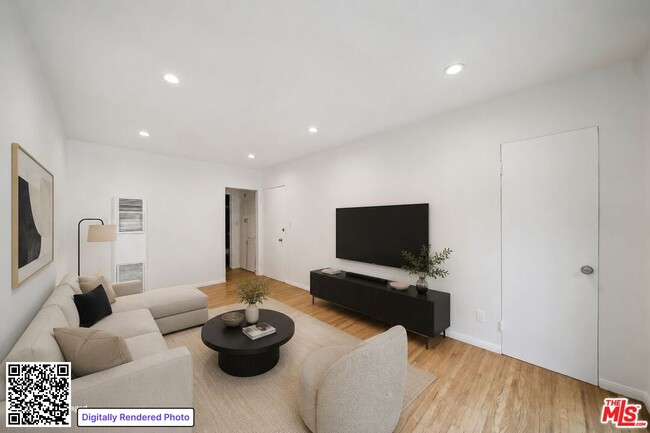 Building Photo - 710 Westmount Dr Unit D