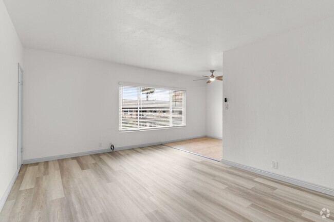 Building Photo - 731 Orange Ave Rental
