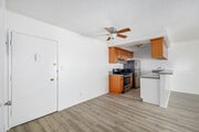 1BR, 1BA - 740SF - Dining Room - 464 S. Berendo St.