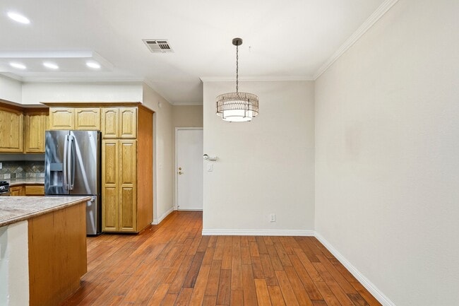 Photo - 2406 Aviation Blvd