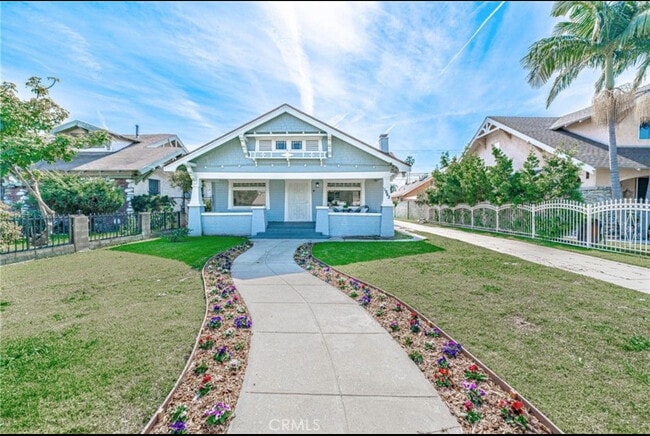 Building Photo - 1842 W 50th St