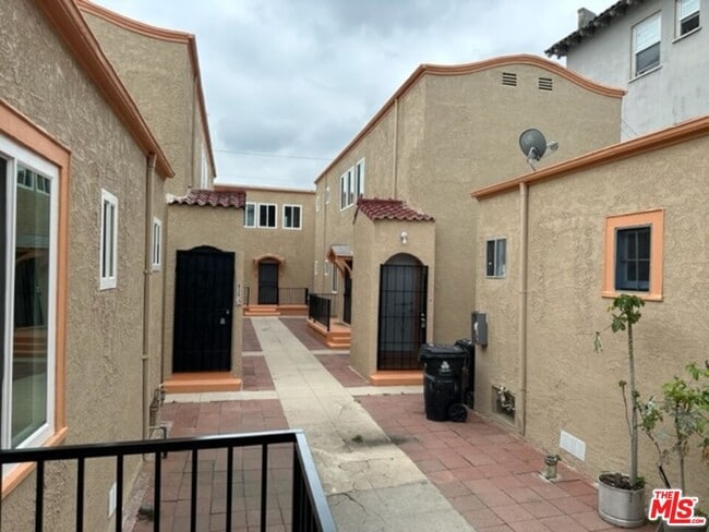 Photo - 836 S Catalina St Unit 1/2