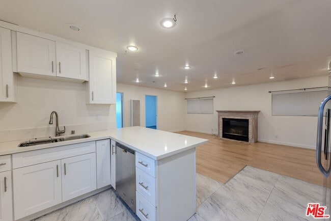 Photo - 837 Sunset Ave