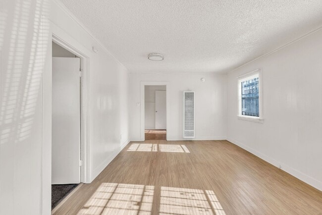 Photo - MODERN 2BED/1BATH APARTMENT WITH WASHER/DRYER HOOKUPS | SOUTH LA Unit 121