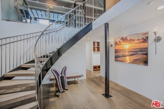 Photo - 2105 E Balboa Blvd