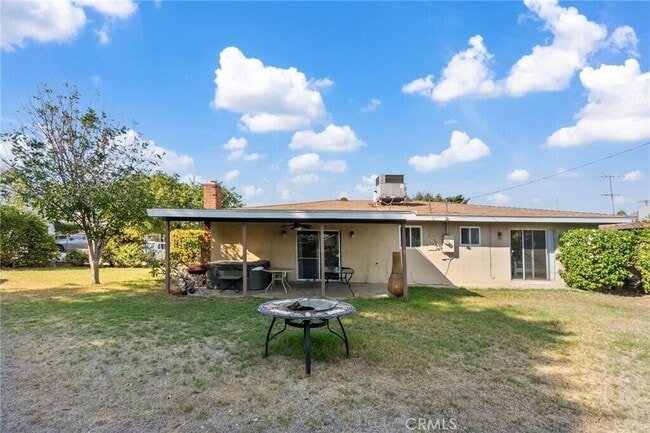 Photo - 530 N Sycamore Ave