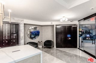 Photo - 105 S Doheny Dr