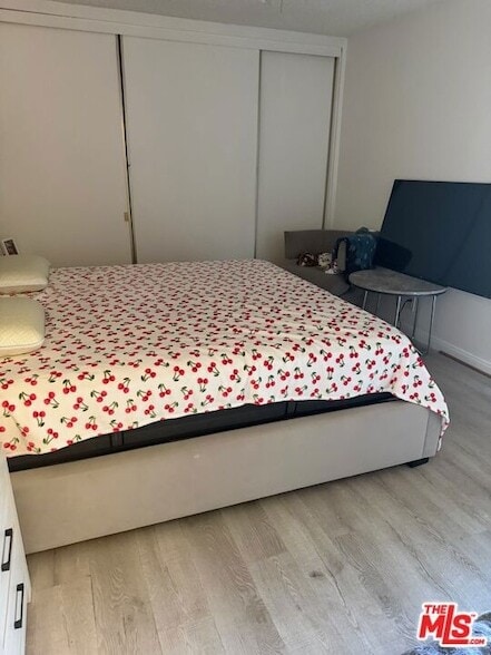 Photo - 18307 Burbank Blvd