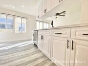 Photo - 441 1/2  N Hayworth Ave Unit A