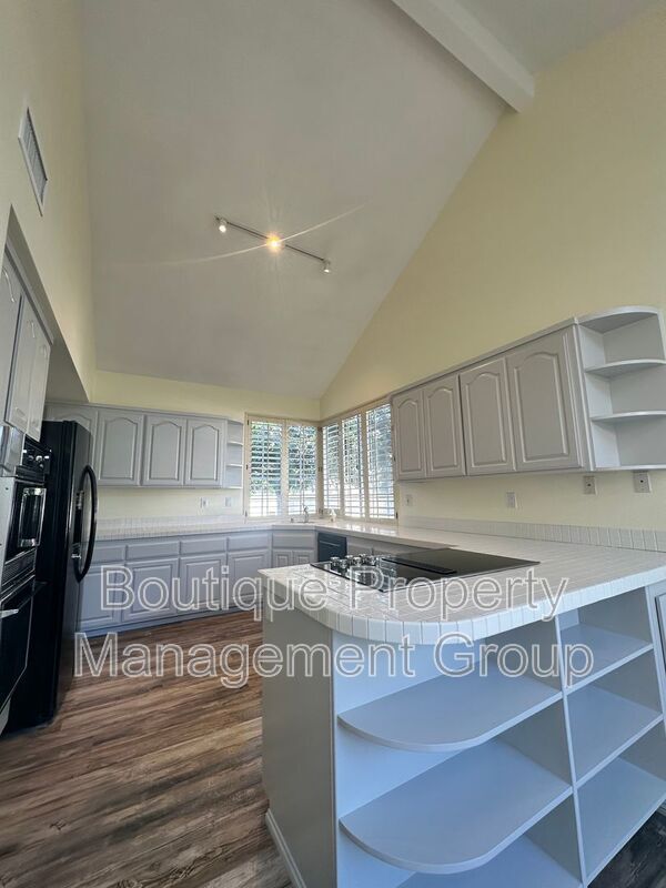 Photo - 34 Lakefront