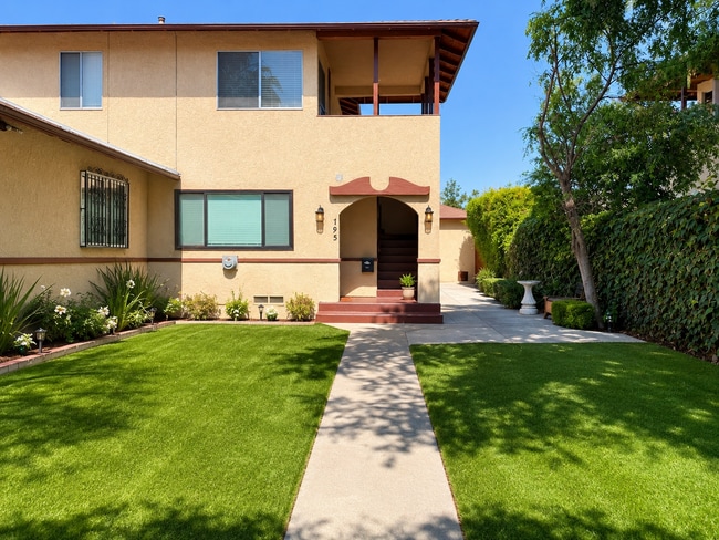 Building Photo - Modern Renovated Unit 795 W Pomona Blvd